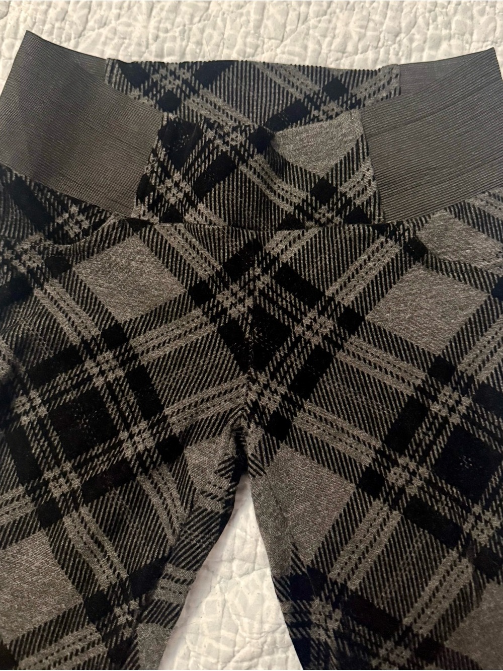 one 5 one Black and Gray Plaid Stretch Leggings